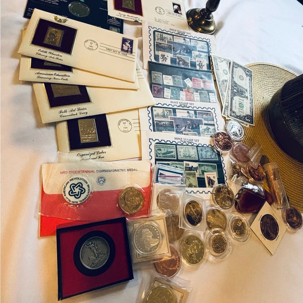 Assorted Coin and Stamp Collection - Picture 9 of 9
